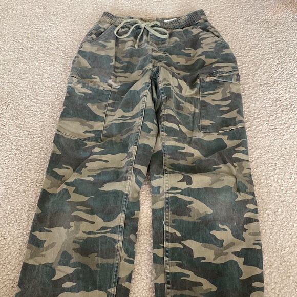 Hollister Pants & Jumpsuits Camouflage Cargo Pants Poshmark